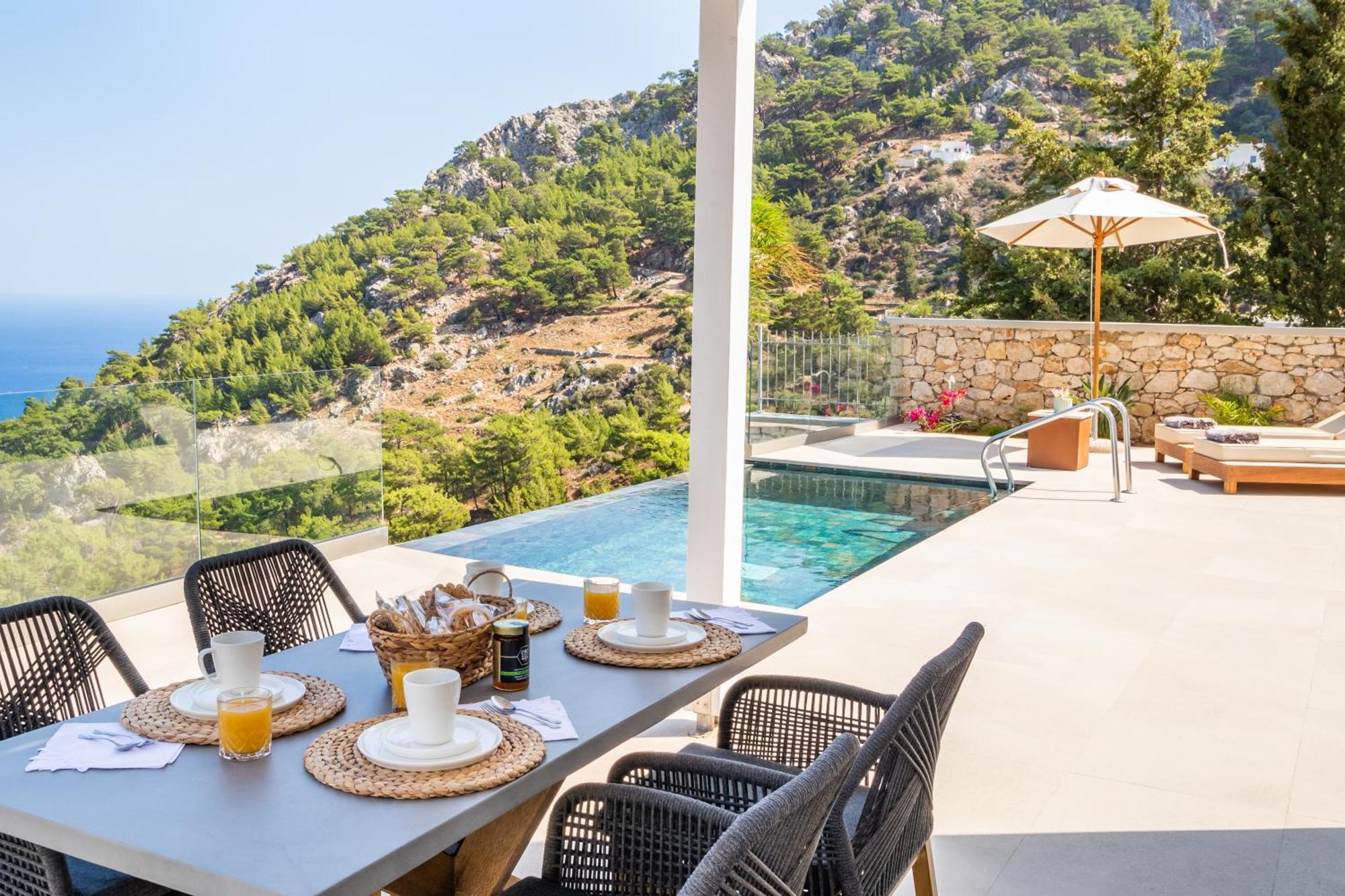 Mertelia Luxury Kyra Panagia