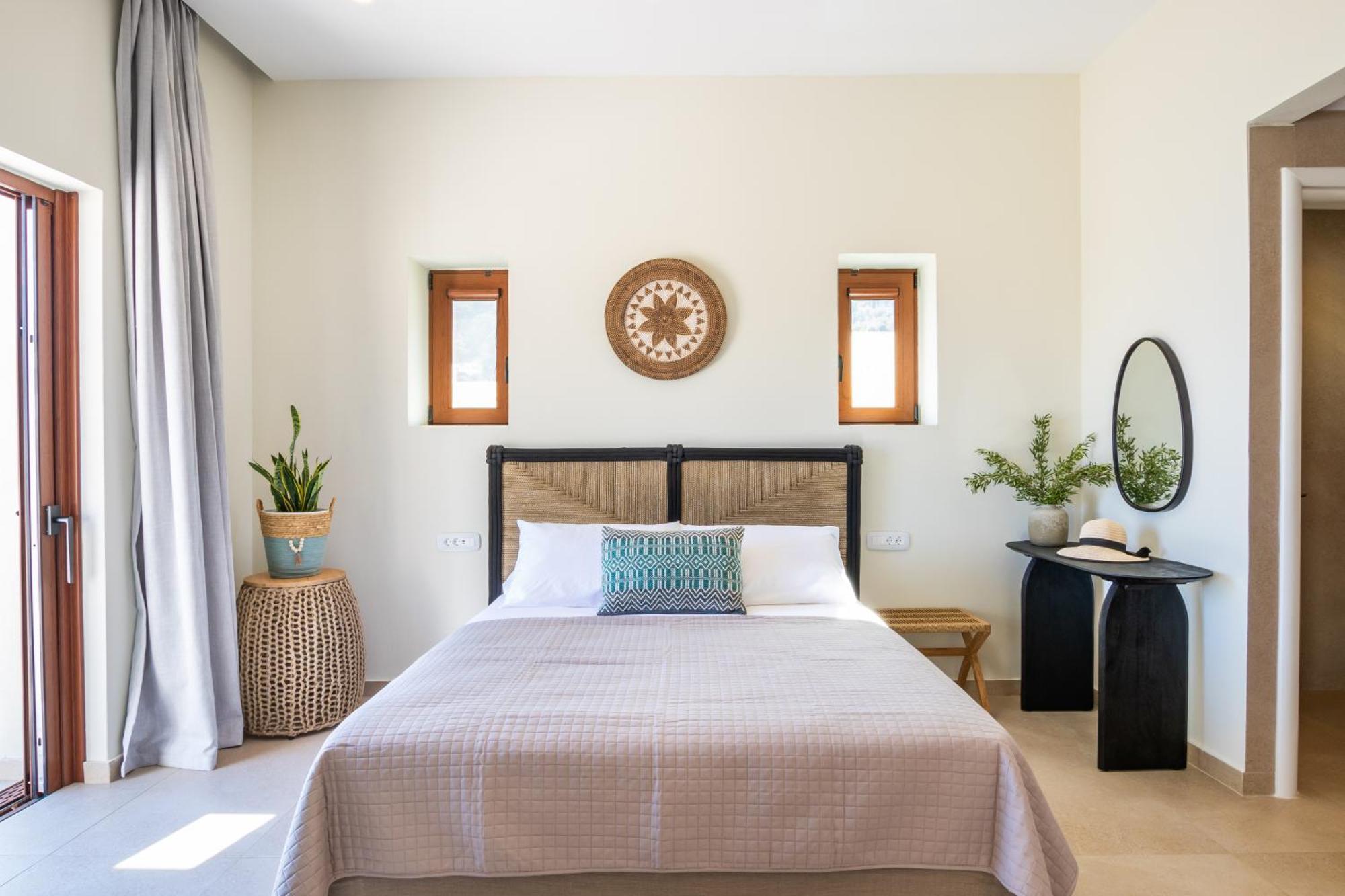 Mertelia Luxury Villa
